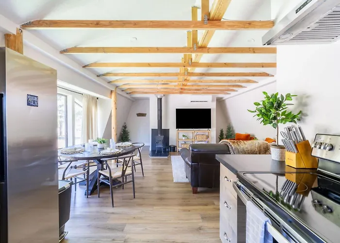 Relaxing Mountain Haven By Nature's Doorstep Holiday home *